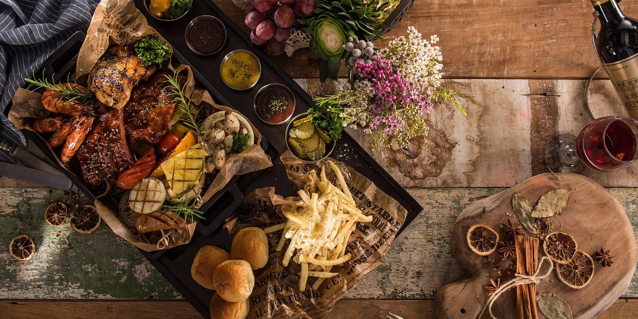 Який зв’язок між дієтою та депресією (Фото: buffetcrush/ріхаbау)