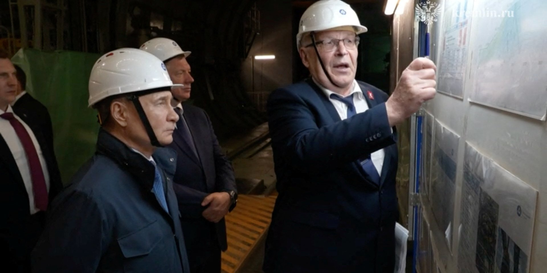 Putin at the Kursk NPP during his visit to the Kursk region on May 20 (Photo: Kremlin.ru/Handout via REUTERS)