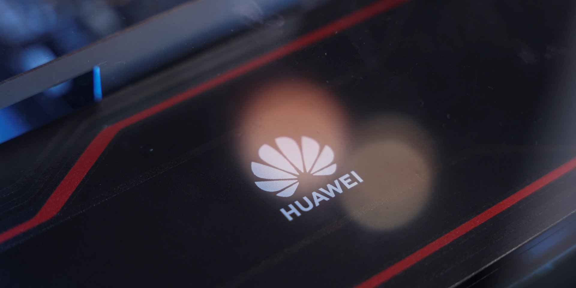 Huawei визнає перевагу конкурентів на ринку (Фото: REUTERS/Tyrone Siu)