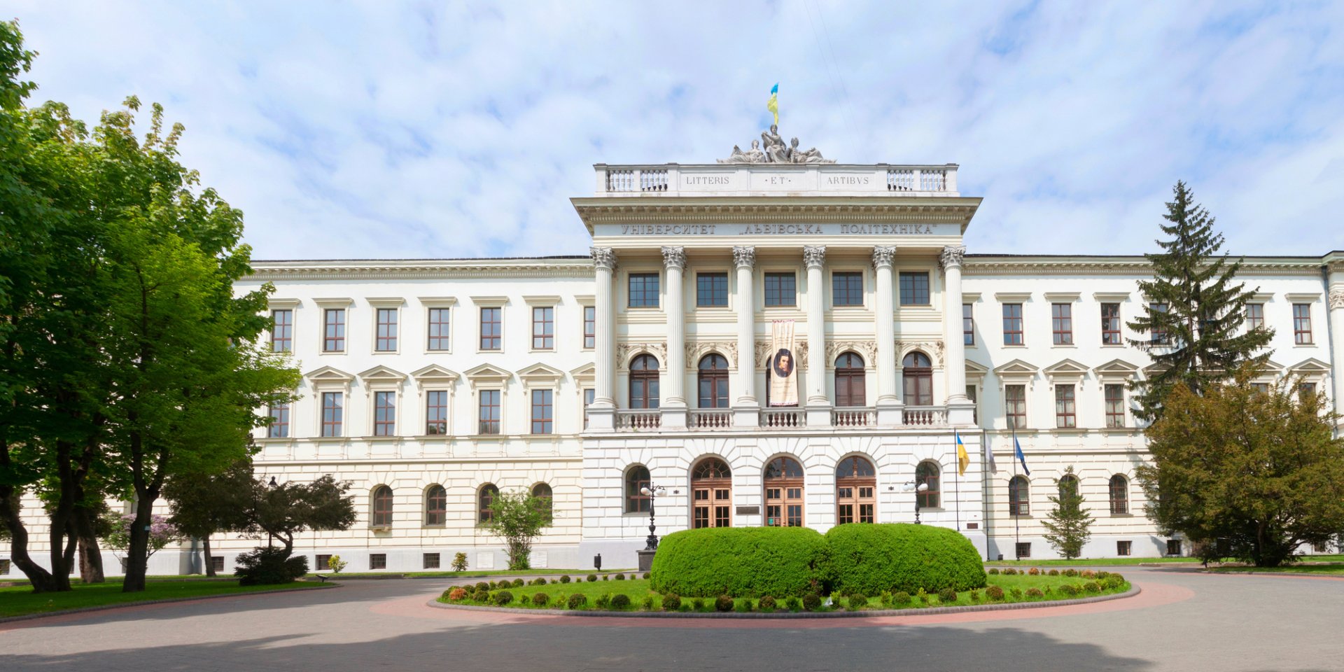 Национальный университет Львовская политехника (Фото: tarasylo/depositphotos)