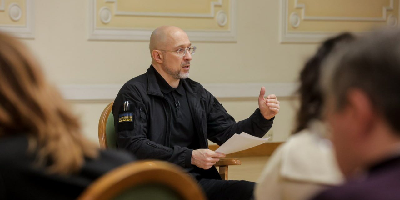 &laquo;Правительство достало даже слуг народа&raquo;. Почему оживились разговоры об&nbsp;отставке Кабмина и&nbsp;есть&nbsp;ли на&nbsp;это политическая воля Банковой&nbsp;&mdash; Рейтерович