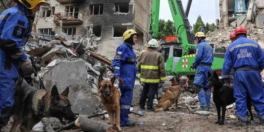 Советы инструктора Госпитальеров. Что иметь при себе во время обстрелов, какие опасности есть в ванной комнате и главное — как вести себя под завалами