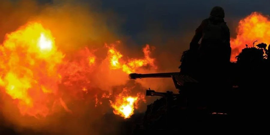 Ukrainian defenders fire on enemy positions (Photo: Operational Command West)