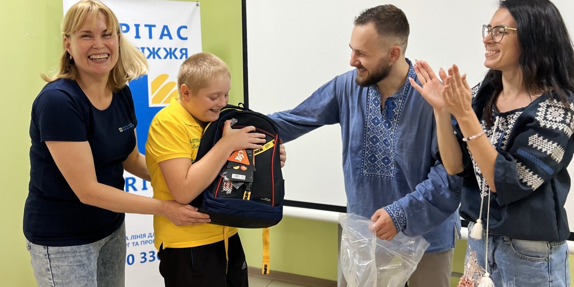 Щорічна благодійна акція Шкільний портфелик (Фото: Карітас Україна)