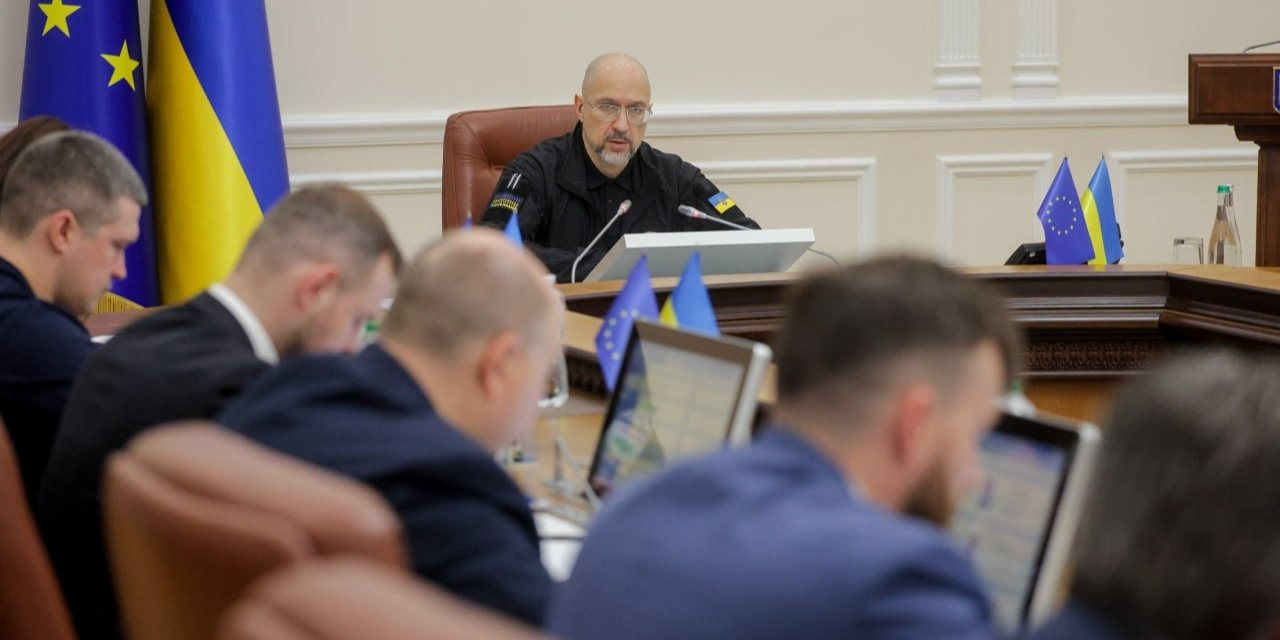 Prime Minister Denys Shmyhal at a government meeting (Photo: press service of the Cabinet of Ministers)