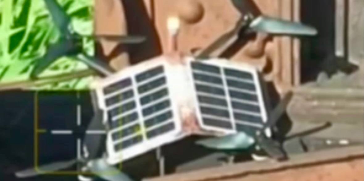 Россияне начали использовать FPV-дроны с&nbsp;солнечными батареями&nbsp;&mdash; фото