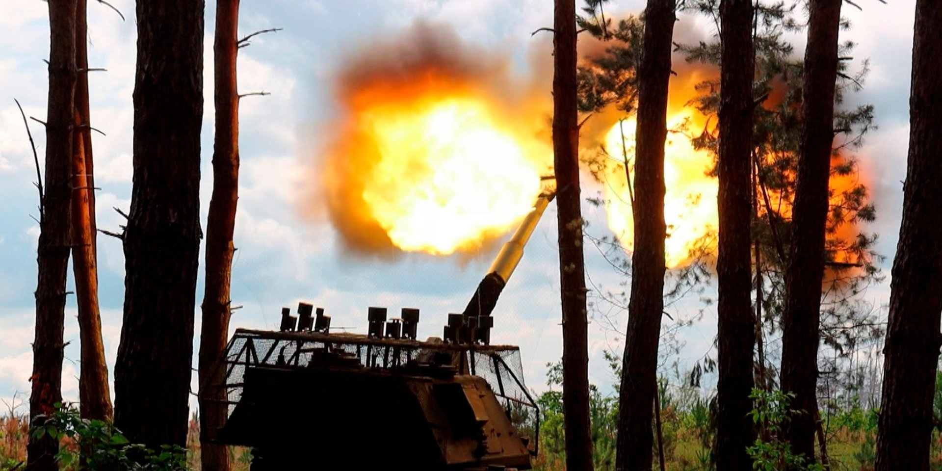 Ukrainian servicemen strike at Russian invaders (Photo: General Staff of the Ukrainian Armed Forces / Facebook)