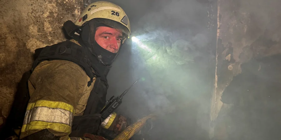 В Харькове беспилотник ударил по проезжей части