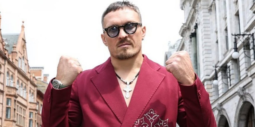 Олександр Усик одягнув костюм від українського бренду у Лондоні (Фото: instagram.com/damirli_official)