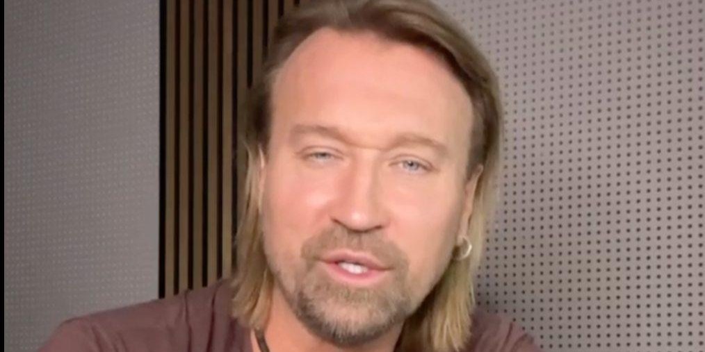 Олег Винник назвав Німеччину, куди поїхав на початку повномасштабного вторгнення, «своїм домом» (Фото: Скриншот з відео/Telegram)