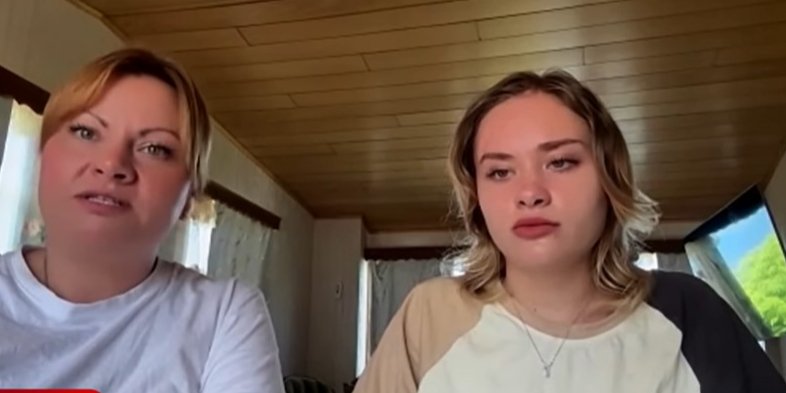 Украинская модель Мария Ковальчук, которую избили россияне, и ее мама Анна (Фото: Кадр из видео/Говорить вся країна)