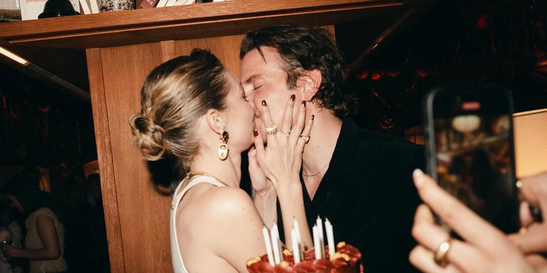 Джиджи Хадид и Брэдли Купер на праздновании 30-летия супермодели (Фото: gigihadid/Instagram)