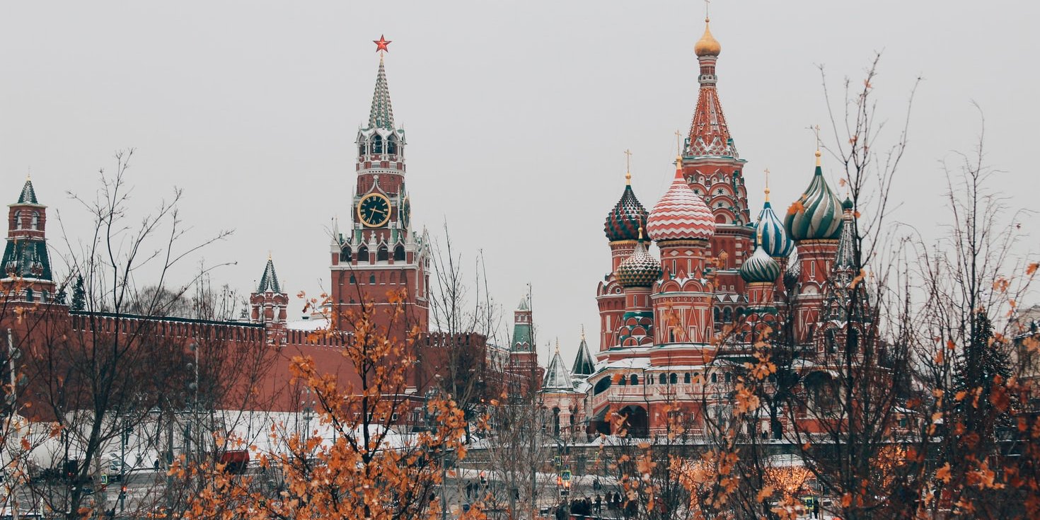 АвтоВАЗ приостановил производство легковых автомобилей Lada (Фото: Michael Parulava/Unsplash)