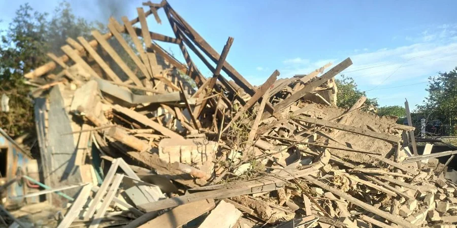 РФ ночью атаковала Днепропетровскую область дронами: из-под завалов спасли двух детей четырех и 15 лет, их госпитализировали