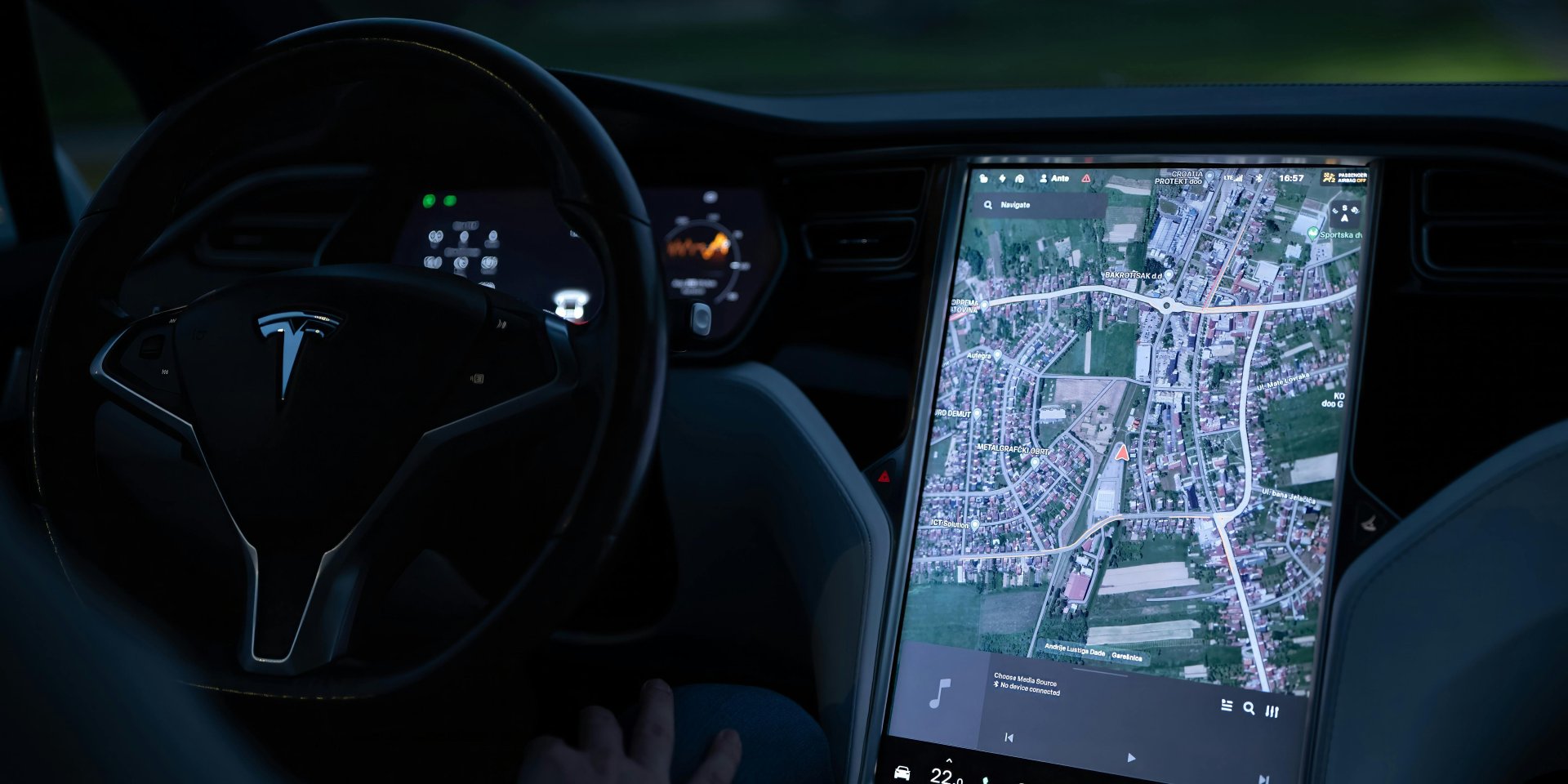 Tesla (Фото: pexels.com)