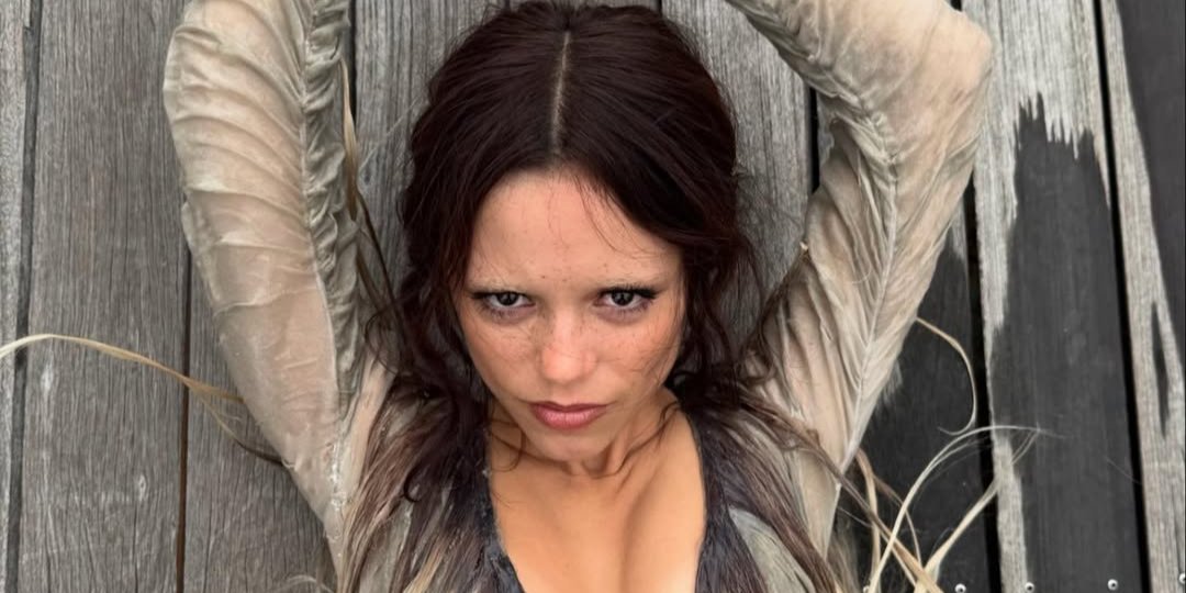 Дженна Ортега відвідала премʼєру Венздей у Парижі (Фото: jennaortega/Instagram)