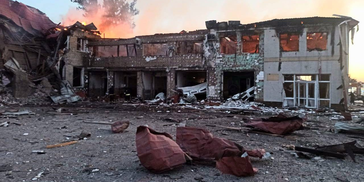 Aftermath of a Russian drone barrage of Lozova, Kharkiv Oblast, Aug. 5, 2025 (Photo: SES/Telegram)