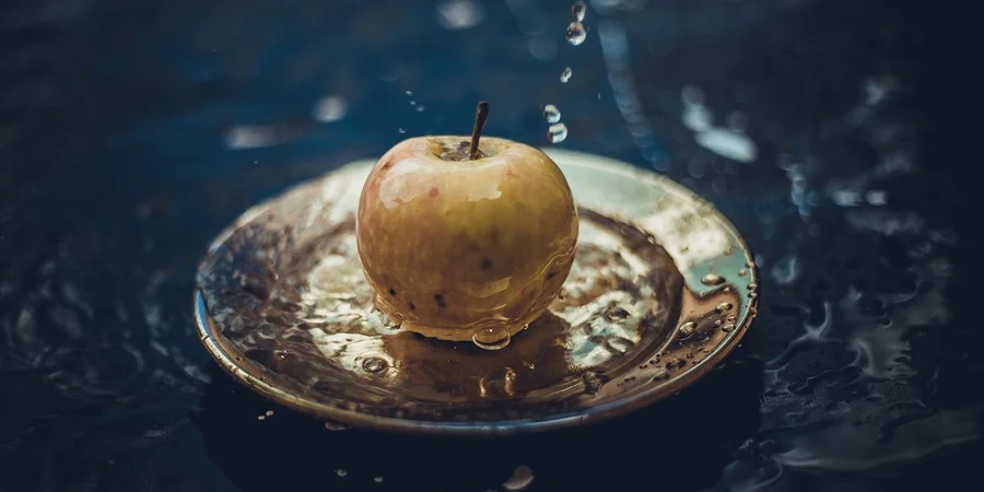 Провожали лето песнями и встречали осень. Традиции и приметы на Яблочный Спас и что положить в корзинку