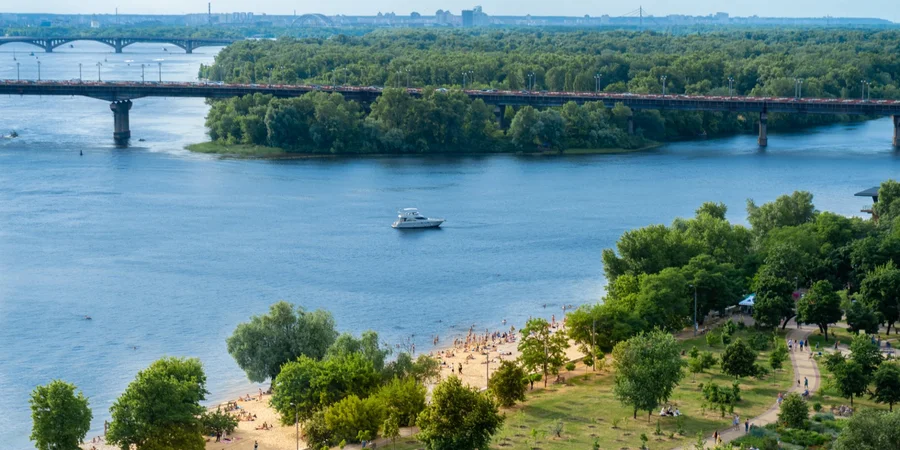 Антициклон. Синоптик сообщила, какой погодой завершится рабочая неделя в Украине