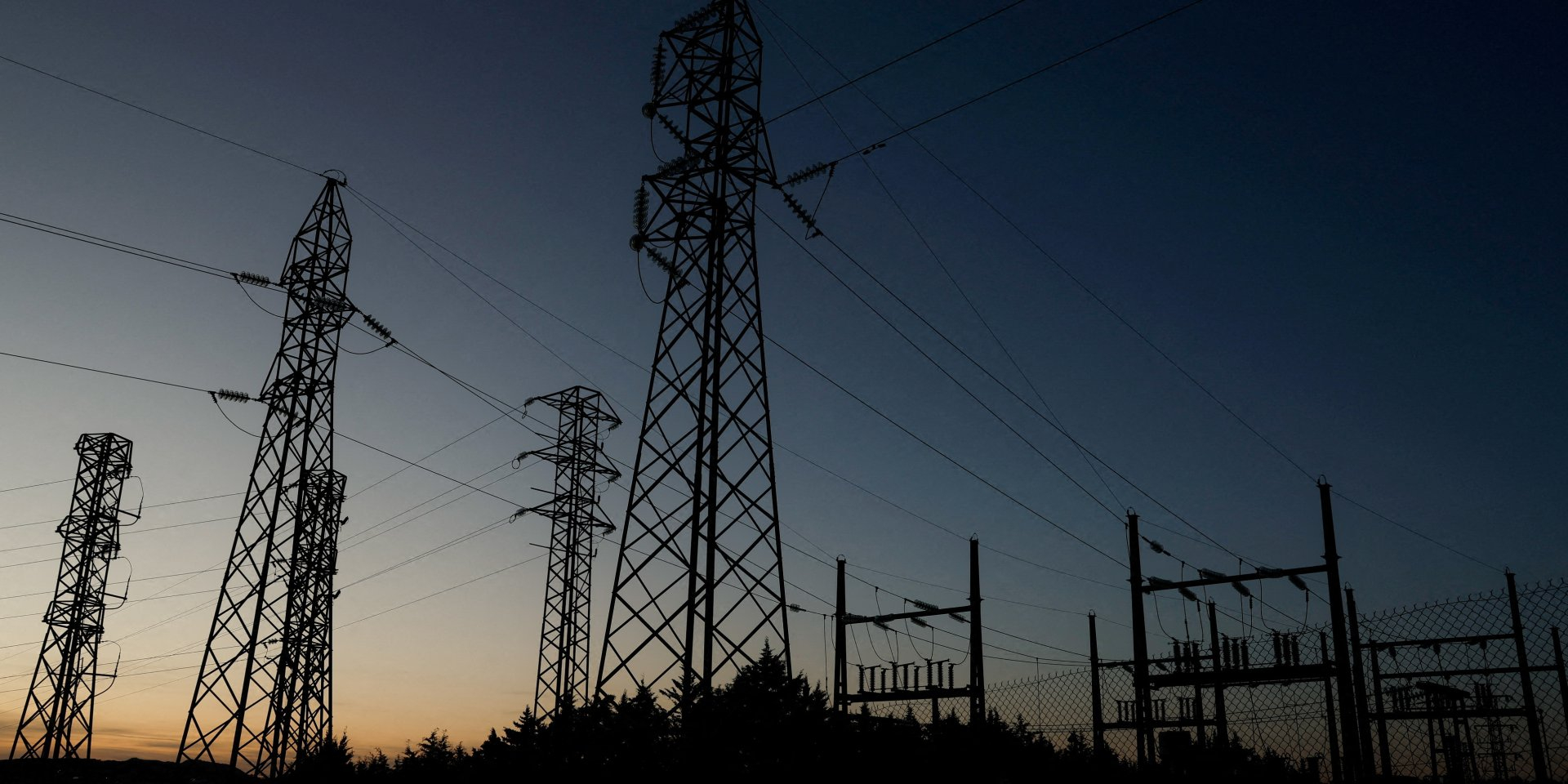 One of DTEK’s units in Dnipropetrovsk Oblast came under Russian fire. (Photo: REUTERS/Jon Nazca/File Photo)