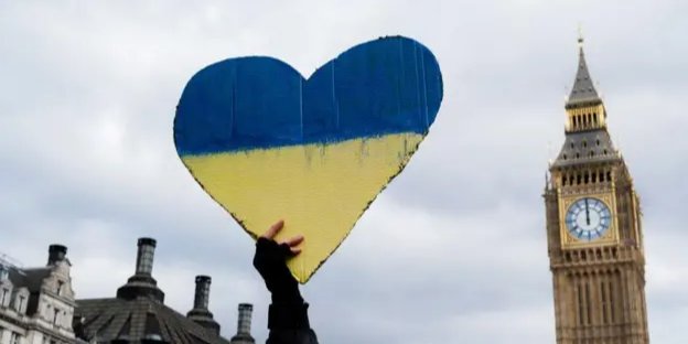 Від самого початку запуску української програми уряд Великої Британії підкреслював, що це тимчасовий захід, який дає можливість перечекати війну в безпечному місці (Фото: Jenny Matthews /In Pictures via Getty Images)