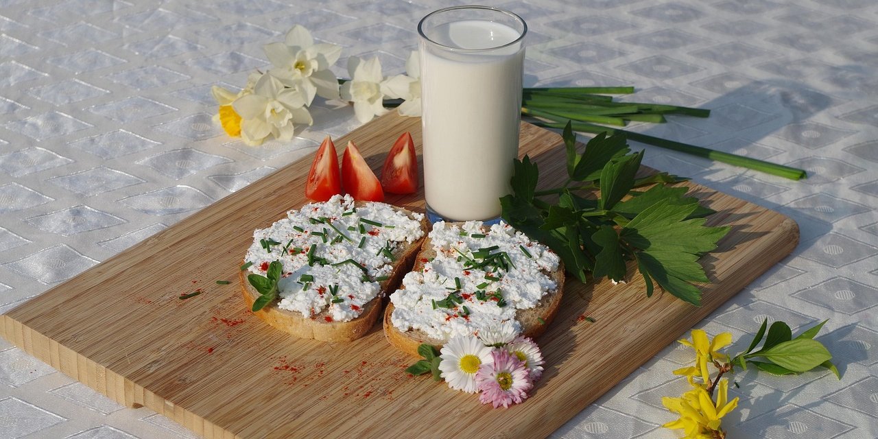 Як молочні продукти впливають на здоров’я (Фото: Ajale/pixabay)