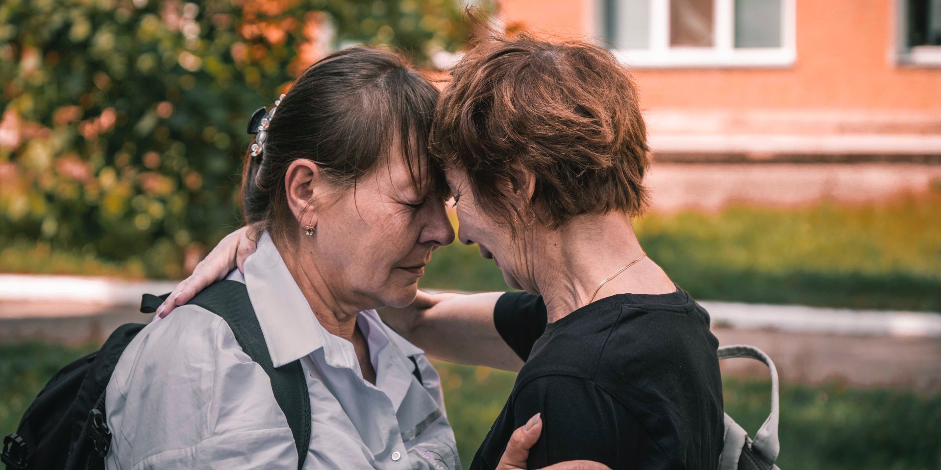 Families reunite with Mariupol defenders in emotional Aug. 14 swap (Photo: Serhiy Okuniev/ The New Voice of Ukraine)