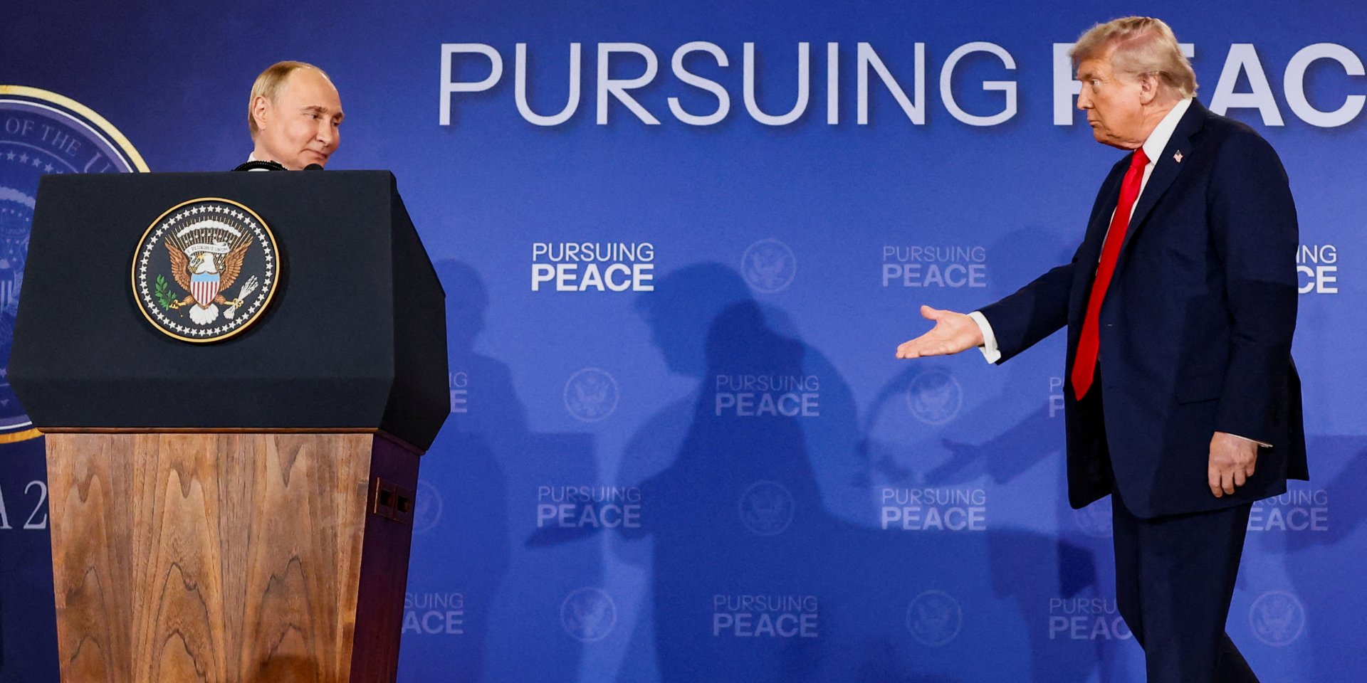 Переговоры на&nbsp;Аляске: журналист The Economist заявил о&nbsp;&laquo;предварительном согласии&raquo; о&nbsp;прекращении огня в&nbsp;воздухе, в&nbsp;Офисе президента ответили