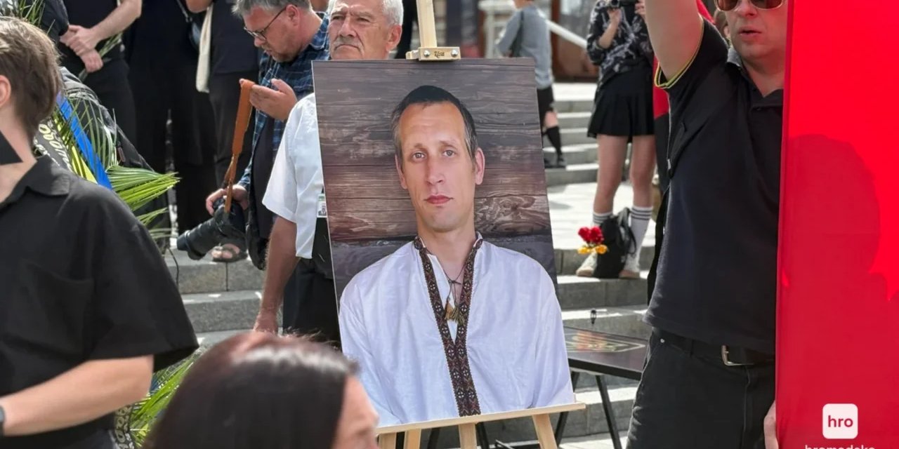 У художника Давида Чичкана осталась незавершенная картина (Фото: Денис Булавин / hromadske)