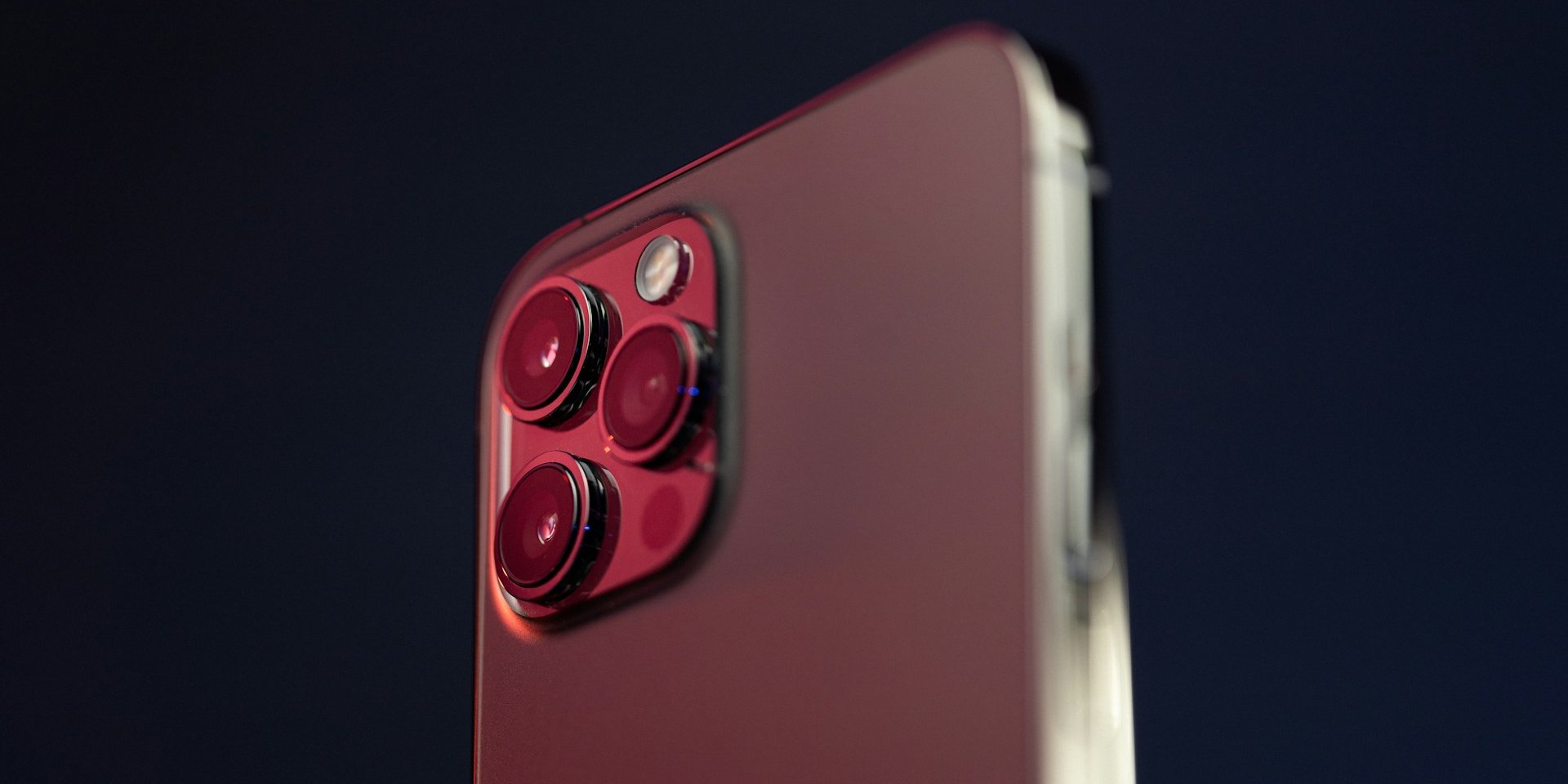 iPhone (Фото: TheRegisti/Unsplash)
