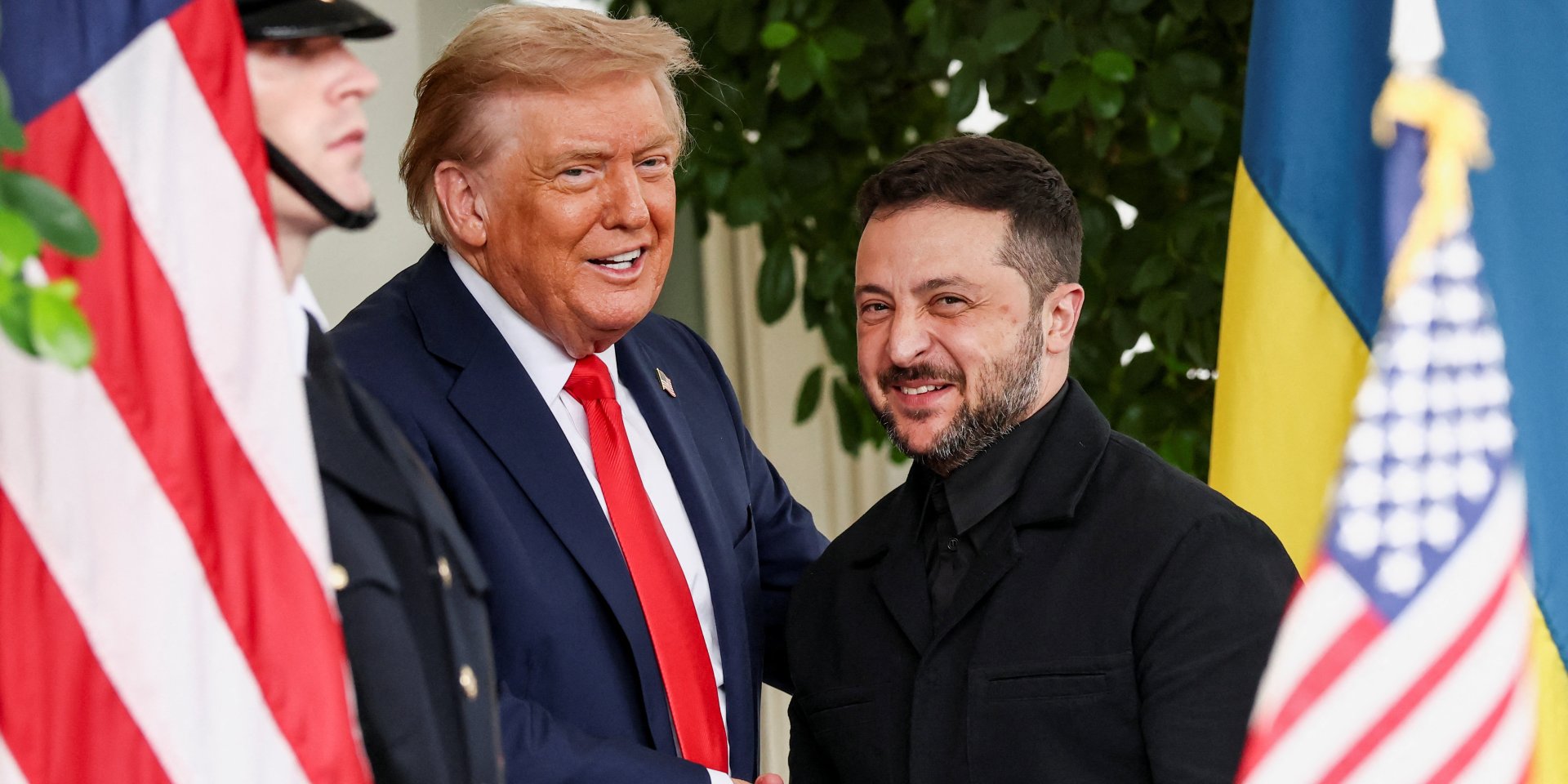 Олена Зеленська передала Меланії Трамп лист із подякою (Фото: REUTERS/Kevin Lamarque)