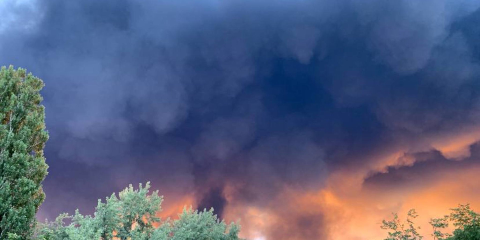 &laquo;Могут взорваться в&nbsp;любой момент&raquo;. Россия ударила по&nbsp;Кременчугу ракетами с&nbsp;кассетными боеприпасами