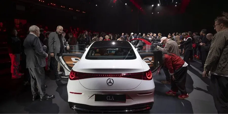 Mercedes може почати встановлювати двигуни BMW у свої моделі / NV 2 Домовленості між компаніями обіцяють оприлюднити до кінця 2025 року. (Фото: Mercedes-Benz)