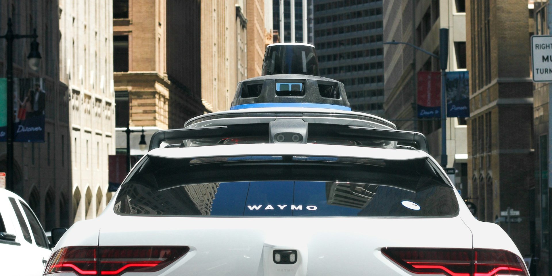 Позашляховик Waymo (Фото: gibblesmash asdf/Unsplash)