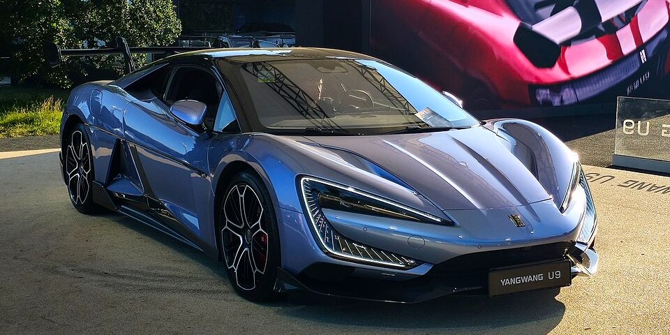 Рекорд став важливим сигналом для світового авторинку (Фото: Calreyn88)