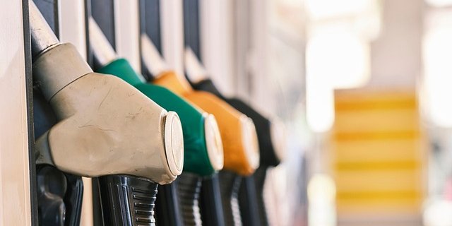ЄС раніше підтвердив курс на заборону, але надав автовиробникам послаблення (Фото: pixabay)