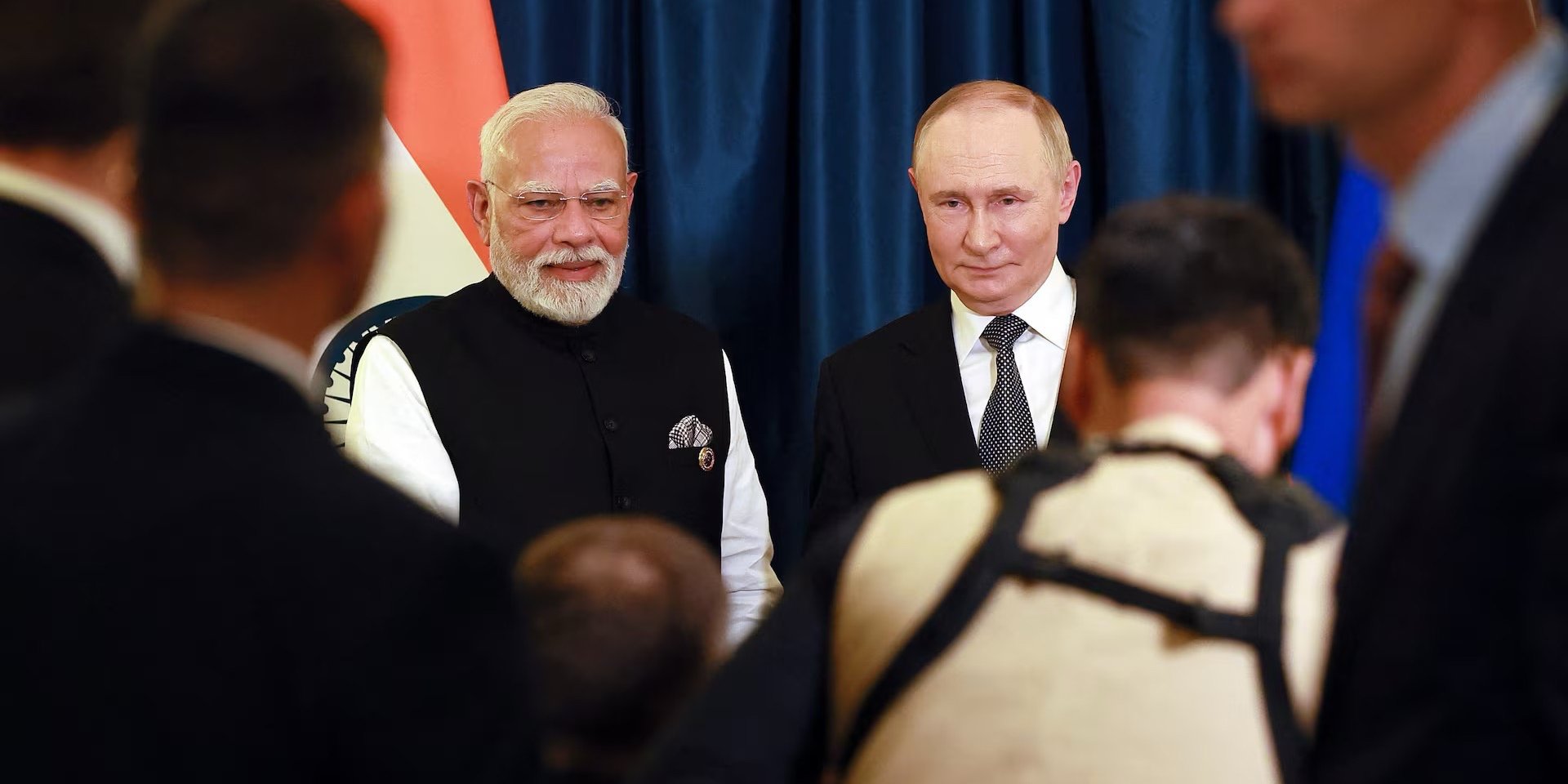 Називав «дорогим другом». Моді проїхався в лімузині з Путіним і обмежився абстрактним закликом до «припинення конфлікту»