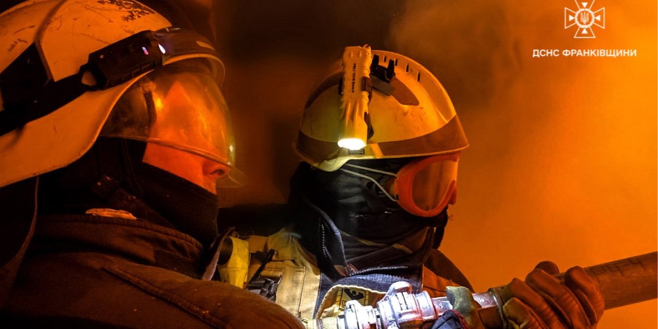 РФ&nbsp;нанесла комбинированный удар по&nbsp;объекту инфраструктуры Ивано-Франковской области, возник пожар
