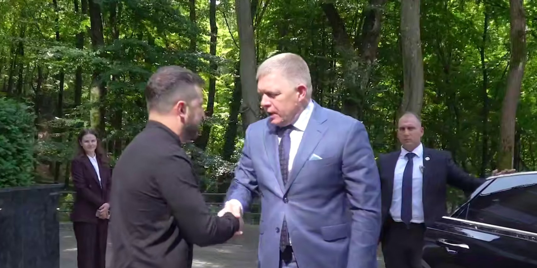 Зеленский провел разговор с Фицо &mdash; Поддержка Украины и энергетическая  безопасность / NV