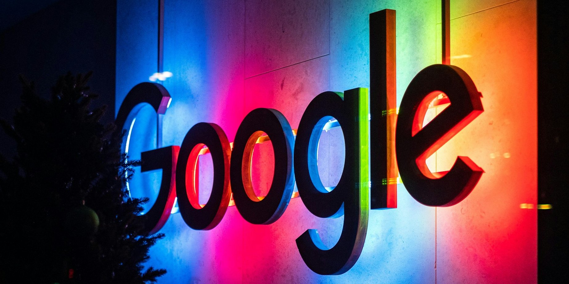 Логотип Google (Фото: Sascha Bosshard/Unsplash)