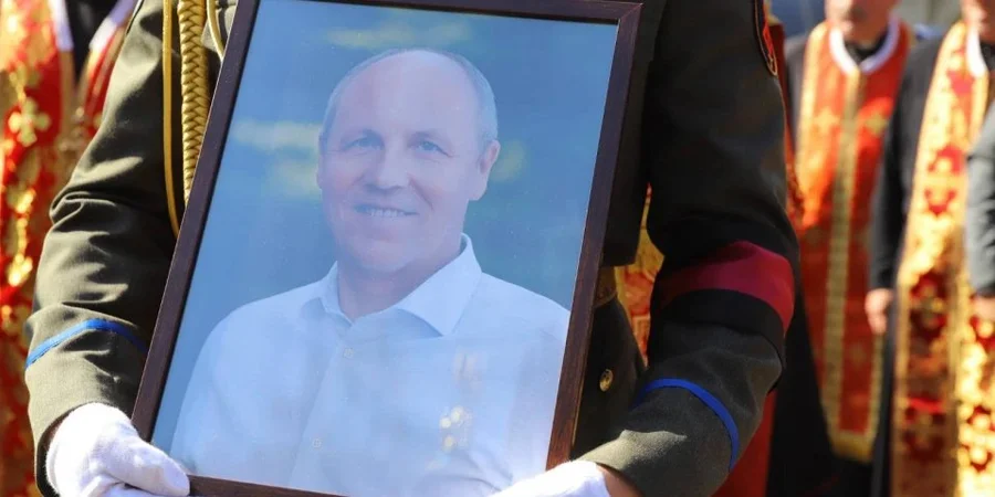 Отец Парубия рассказал, кого считает виновным в убийстве сына