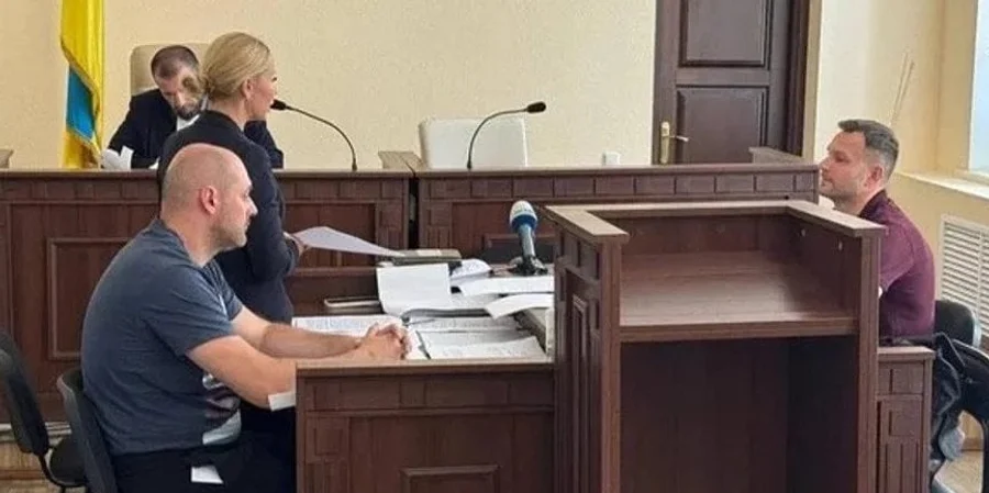 Сестра детектива НАБУ Магамедрасулова рассказала, что их отца в суде раздели догола для «проверки»