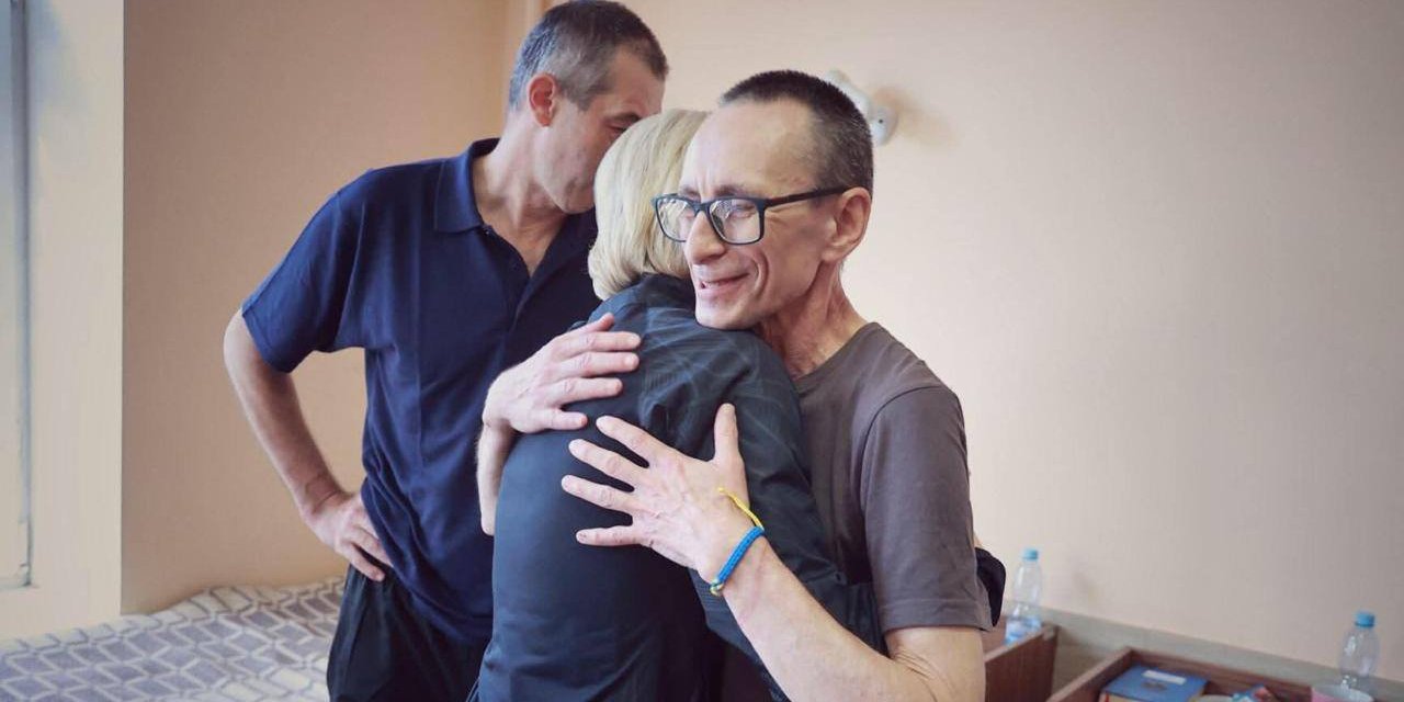 &laquo;Мечта быть свободным осуществилась&raquo;. Разговор с&nbsp;врачом Юрием Шаповаловым, который провел в&nbsp;российском плену более семи лет