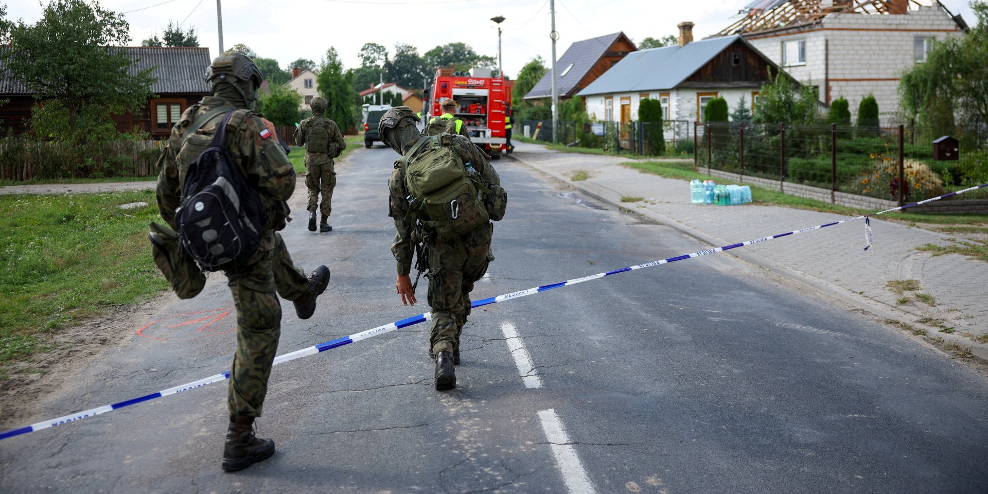 Латвія слідом за&nbsp;Польщею закриває повітряний простір на&nbsp;кордоні з&nbsp;РФ і Білоруссю (Фото: REUTERS/Kacper Pempel)
