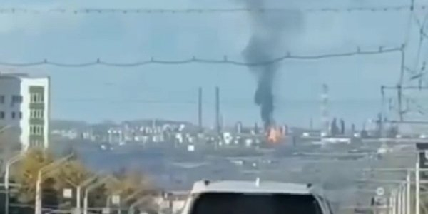 Fire at the Bashneft-Novoil refinery, which broke out after a drone attack (Photo: Video screenshot / Astra / Telegram)