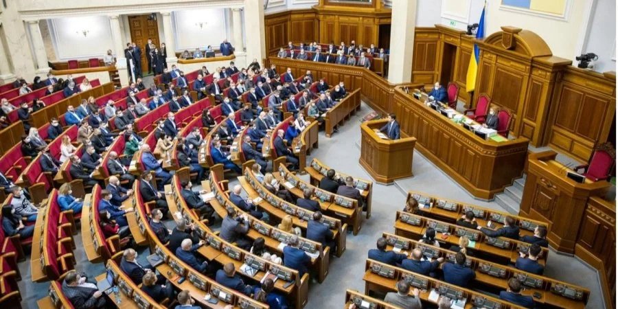Пленарное заседание Верховной Рады 16 сентября транслировали в прямом эфире телеканала Рада (Фото: ВРУ/Facebook)