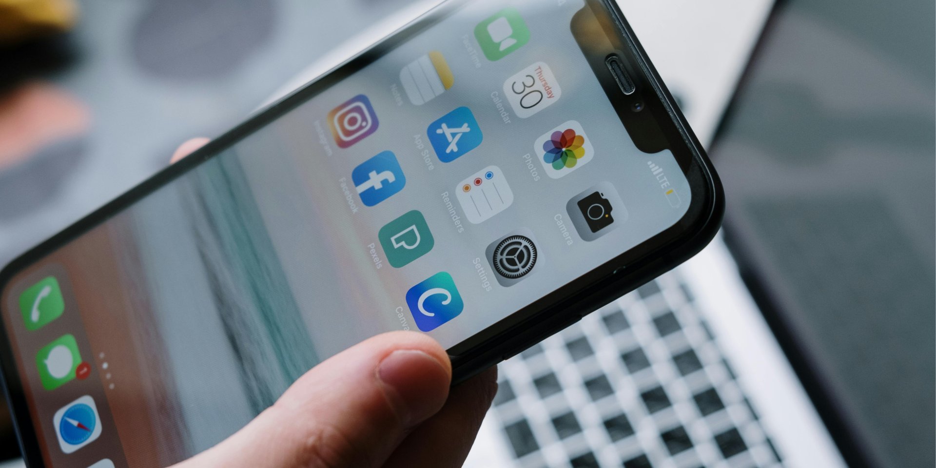 Оновлення iOS (Фото: pexels.com)
