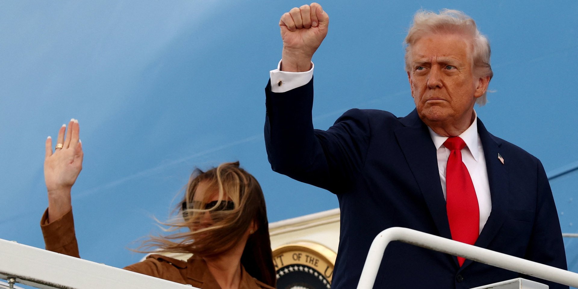Дональд та Меланія Трампи покинули Британію (Фото: REUTERS/Kevin Lamarque)