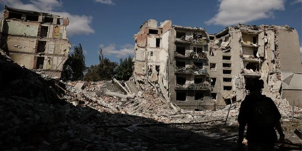 1930 жылдардағы ретро порно қараңыз Әскери комиссариаттағы медициналық тексеруді қараңыз