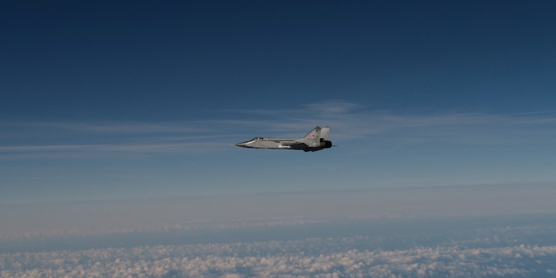 Європейські дипломати попередили Кремль на зустрічі у Москві, що НАТО готове збивати військові літаки РФ — Bloomberg